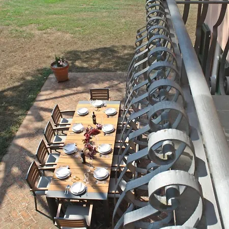 Regina Elena Vittoria Porcari