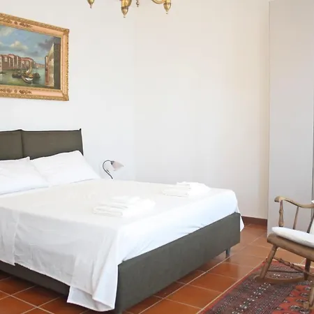 Villa Regina Elena Vittoria *