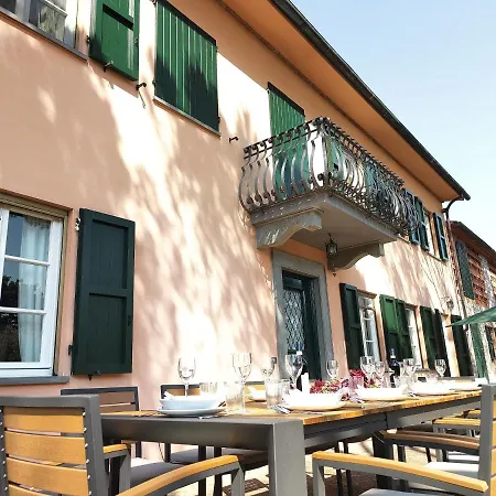 Regina Elena Vittoria *