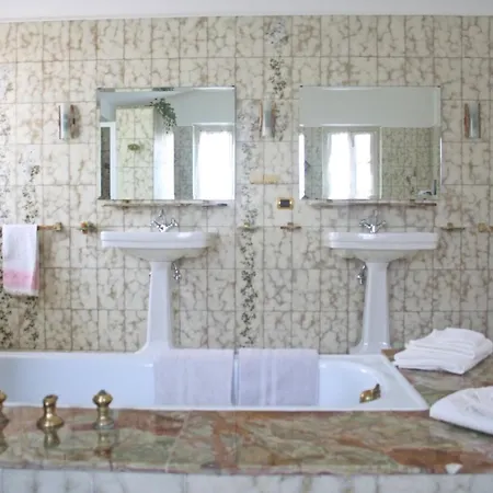 Villa Regina Elena Vittoria *