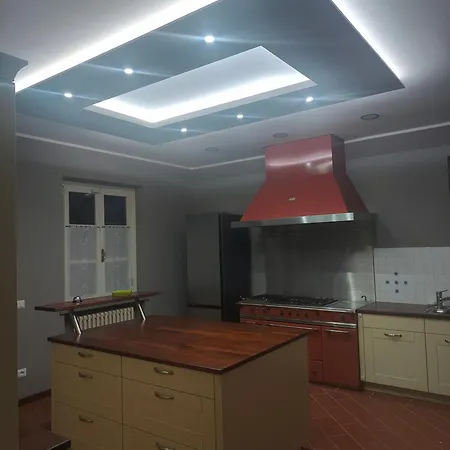 Regina Elena Vittoria Villa *