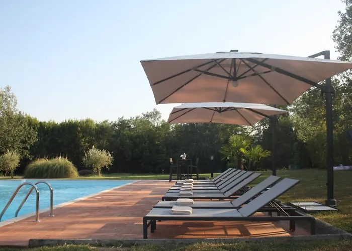 Villa Regina Elena Vittoria *