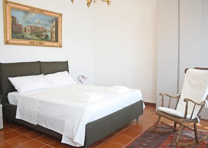 Villa Regina Elena Vittoria *