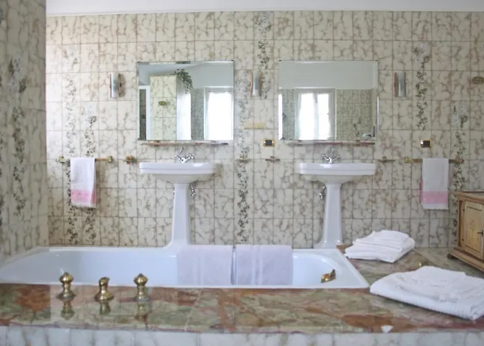 Villa Regina Elena Vittoria *