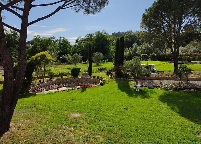 Regina Elena Vittoria Villa *