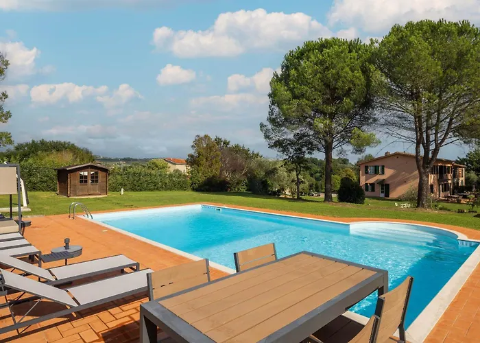 Villa Regina Elena Vittoria *